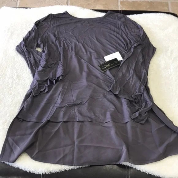 DG2 Diane Gilman Bell Sleeve Hi-Low Blouse Woven Back - Picture 2 of 7